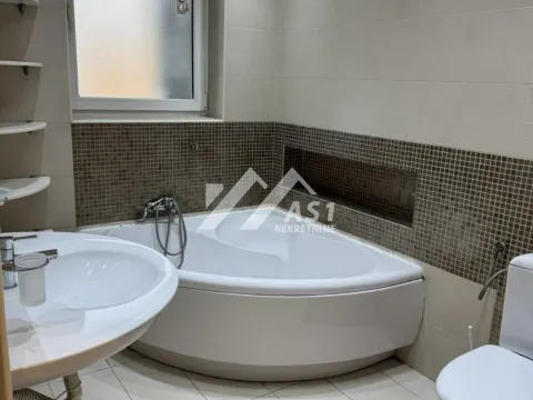 Izdavanje, trosoban stan, 86m², Grbavica, Novi Sad Sve Podlokacije - image 8