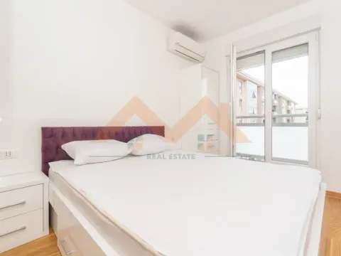 Izdavanje, dvosoban stan, 63m², City Kvart, Podgorica - image 7