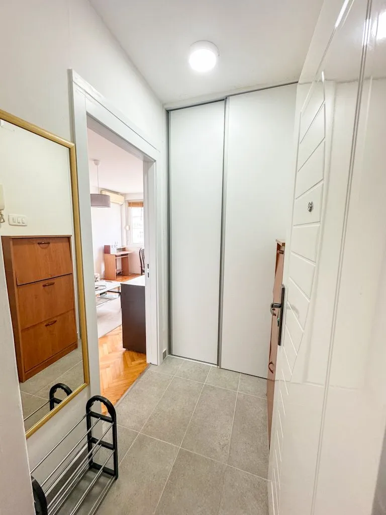 Rent, one bedroom apartment, 29m², Preko Morače, Podgorica