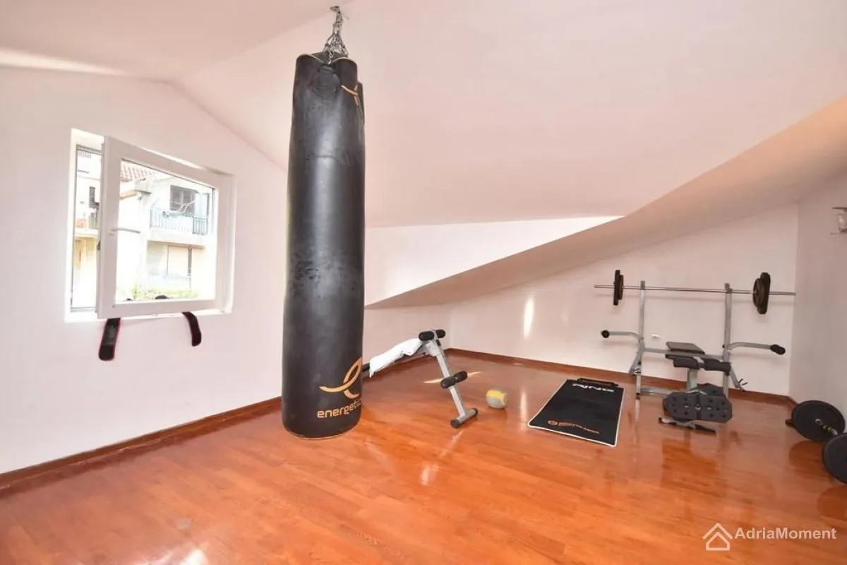 Prodaja, kuća, 275m², Đenovići, Herceg Novi
