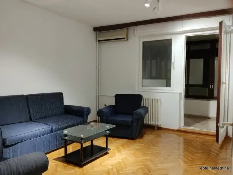 Izdavanje, poslovni prostor, 63m², Voždovac Sve Podlokacije, Beograd