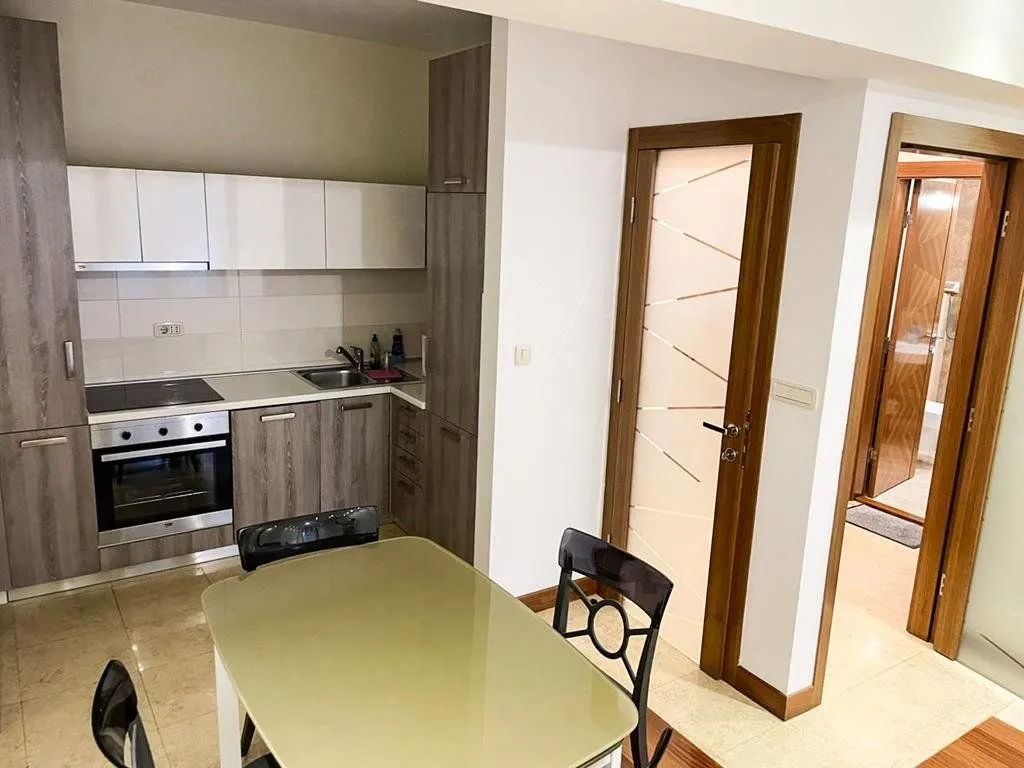 Izdavanje, jednosoban stan, 60m², Centar, Podgorica