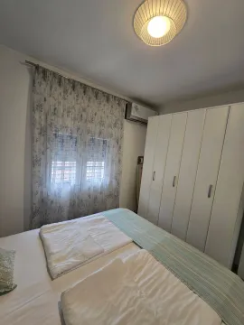 Izdavanje, dvosoban stan, 56m², Centar, Tivat - image 13