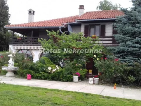 Prodaja, kuća, 322m², Ledinci, Petrovaradin