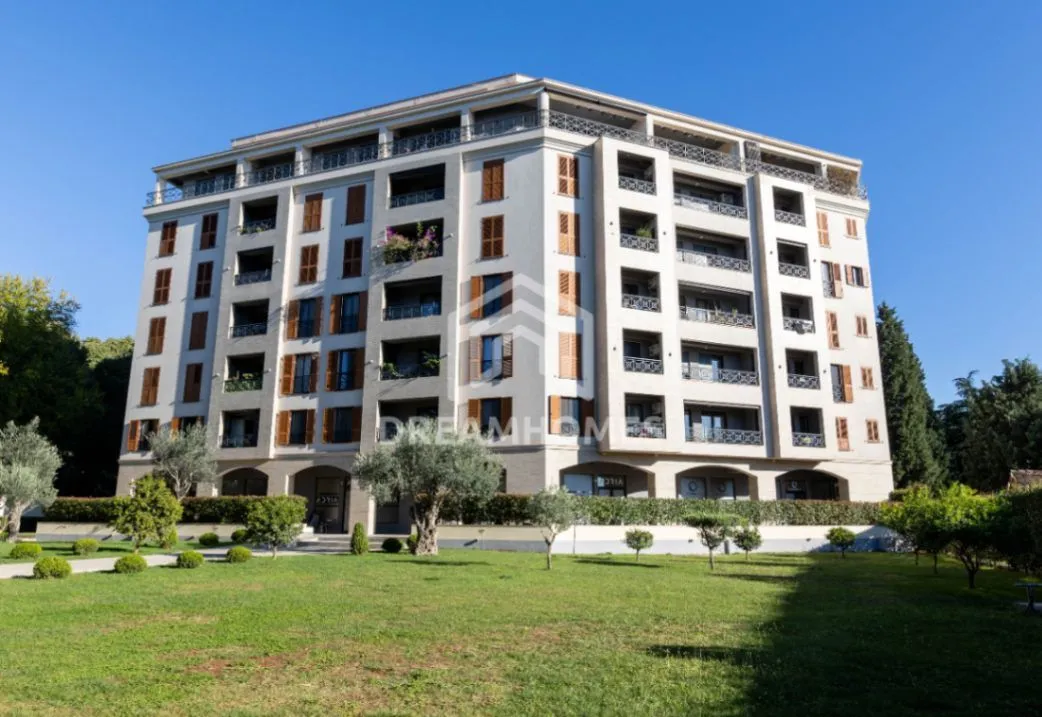 Izdavanje, poslovni prostor, 66m², Centar, Podgorica