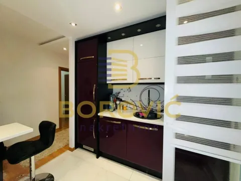 Prodaja, četvorosoban stan, 92m², Kneževac, Beograd - image 5