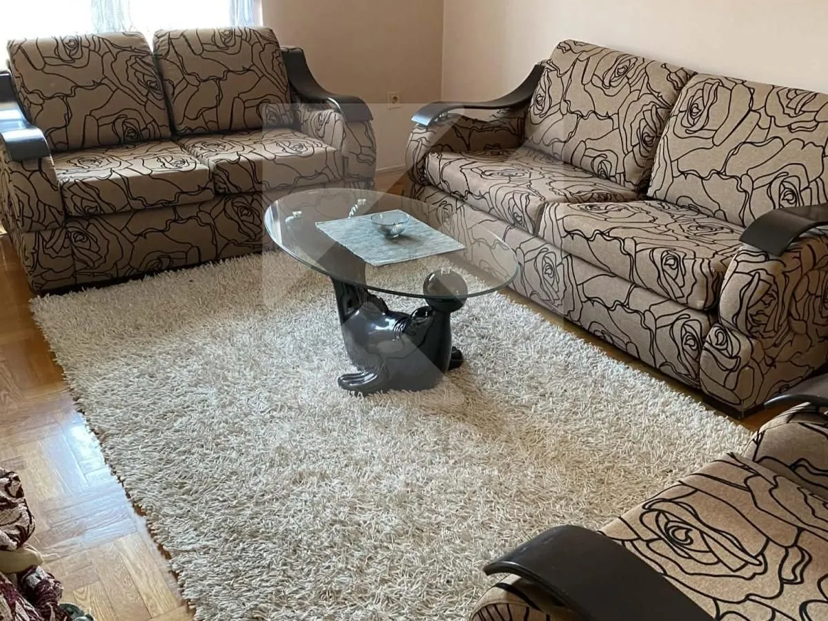 Izdavanje, jednosoban stan, 43m², Stari Aerodrom, Podgorica