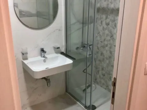 Izdavanje, jednosoban stan, 47m², Central Point, Podgorica - image 7