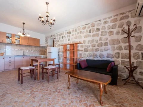 Sale, two bedroom apartment, 87m², Perast, Kotor - image 8