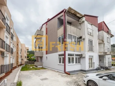 Prodaja, dvosoban stan, 70m², Cetinje, Crna Gora - image 1