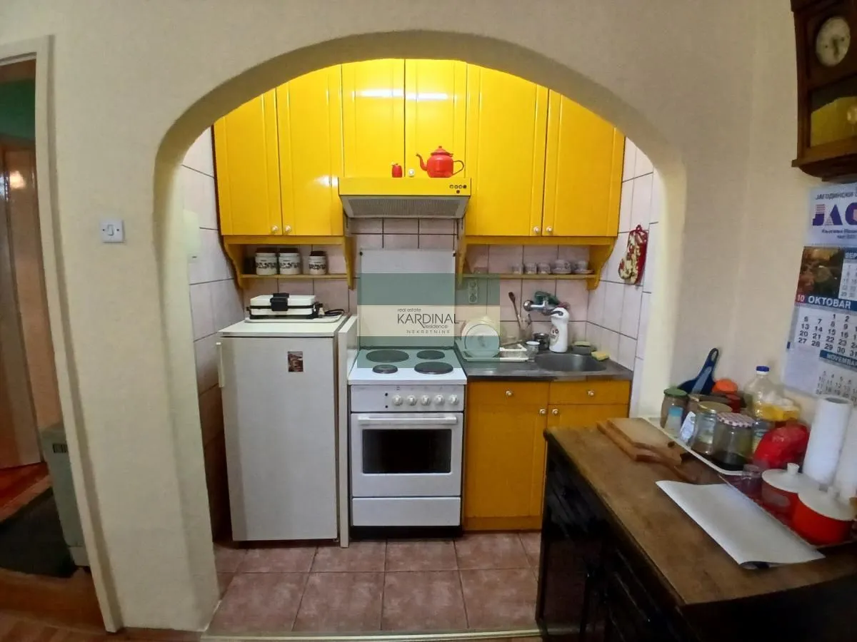 Prodaja, trosoban stan, 79m², Centar, Jagodina