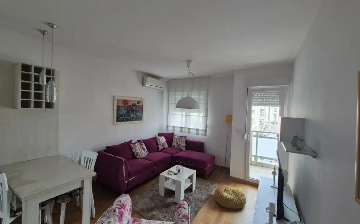Izdavanje, jednosoban stan, 45m², City Kvart, Podgorica