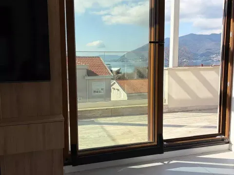 Rent, two bedroom apartment, 73m², Donja Lastva, Tivat - image 4