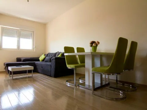 Rent, one bedroom apartment, 47m², City Kvart, Podgorica - image 1