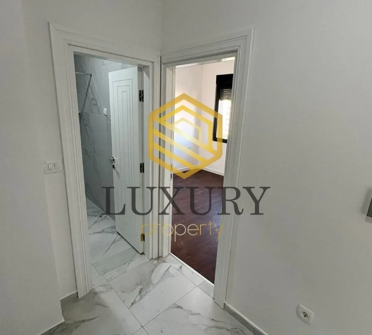 Izdavanje, jednosoban stan, 39m², Krivi Most, Podgorica