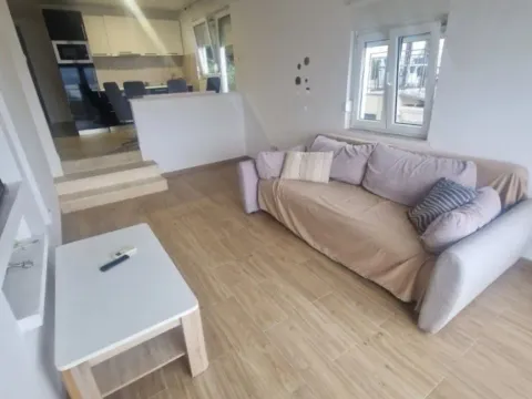 Stan in Donja Lastva