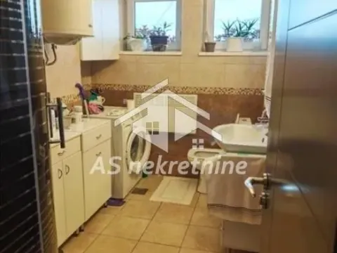 Izdavanje, stan, 100m², Savski Venac, Beograd - image 11