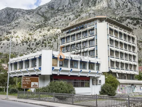 Sale, hospitality venue, 3800m², Kotor, Crna Gora - image 2