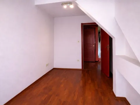 Prodaja, trosoban stan, 66m², Centar, Podgorica - image 2