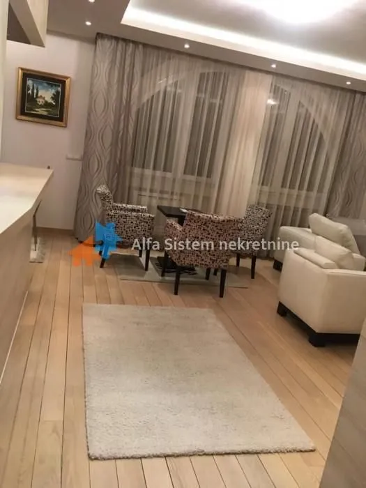 Rent, three bedroom apartment, 90m², Stari Grad, Beograd