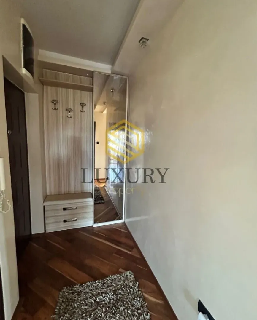 Prodaja, dvosoban stan, 90m², Kod Big Fashion-a, Podgorica