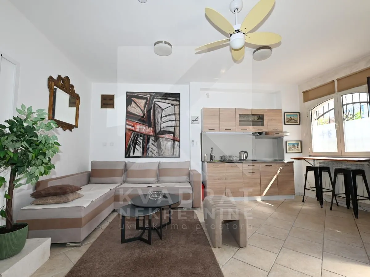Rent, studio apartment, 35m², Stara Varoš, Podgorica