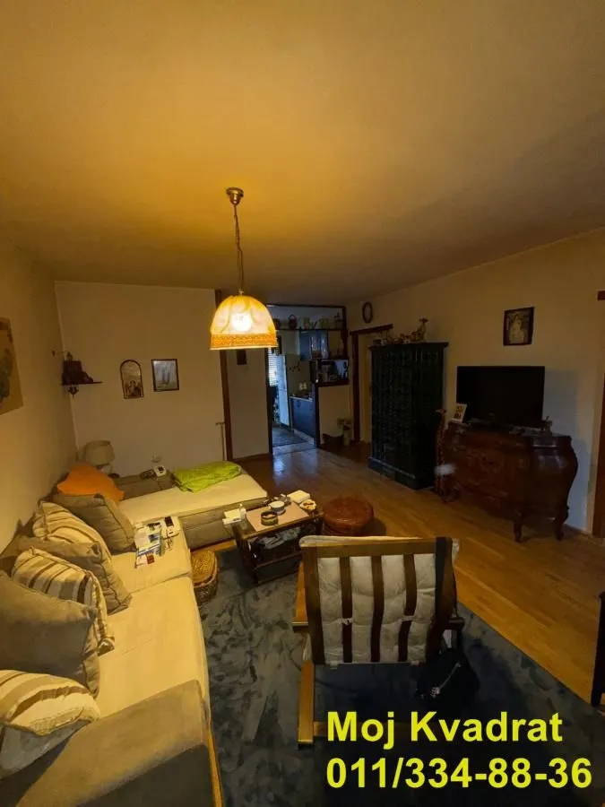 Prodaja, trosoban stan, 56m², Petlovo Brdo, Beograd