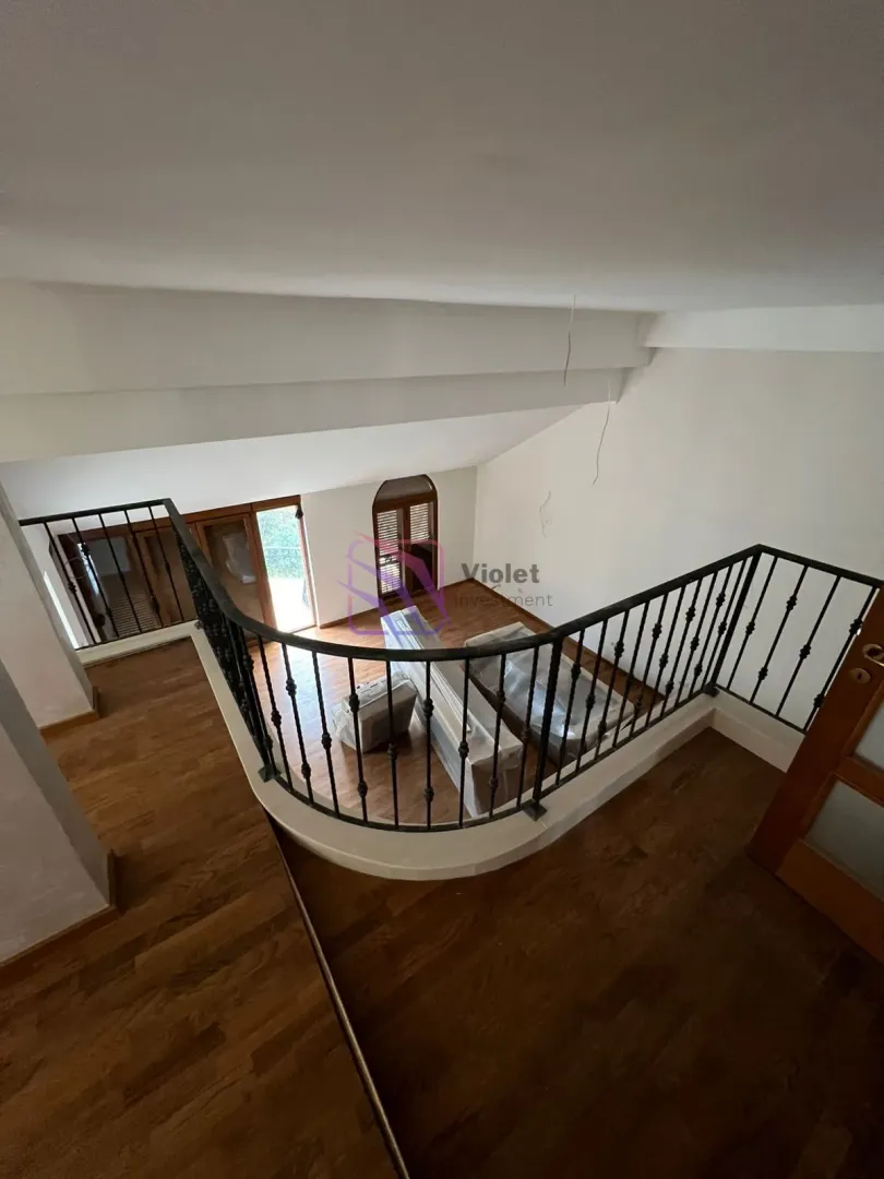 Prodaja, kuća, 400m², Gorica C, Podgorica