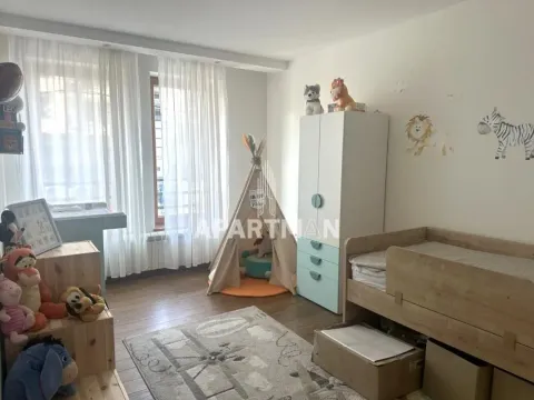 Prodaja, četvorosoban stan, 115m², Južni Bulevar, Vračar Sve Podlokacije - image 11