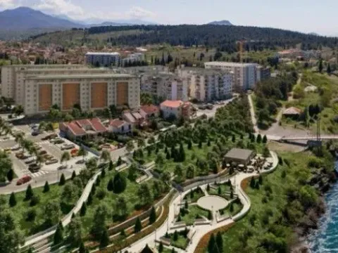 Sale, two bedroom apartment, 65m², City Kej, Podgorica - image 2
