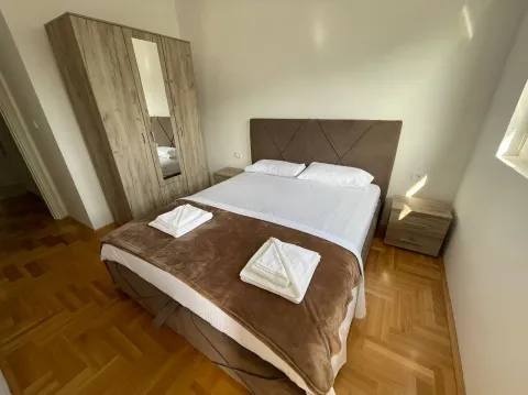 Rent, one bedroom apartment, 44m², Lazi, Budva - image 24