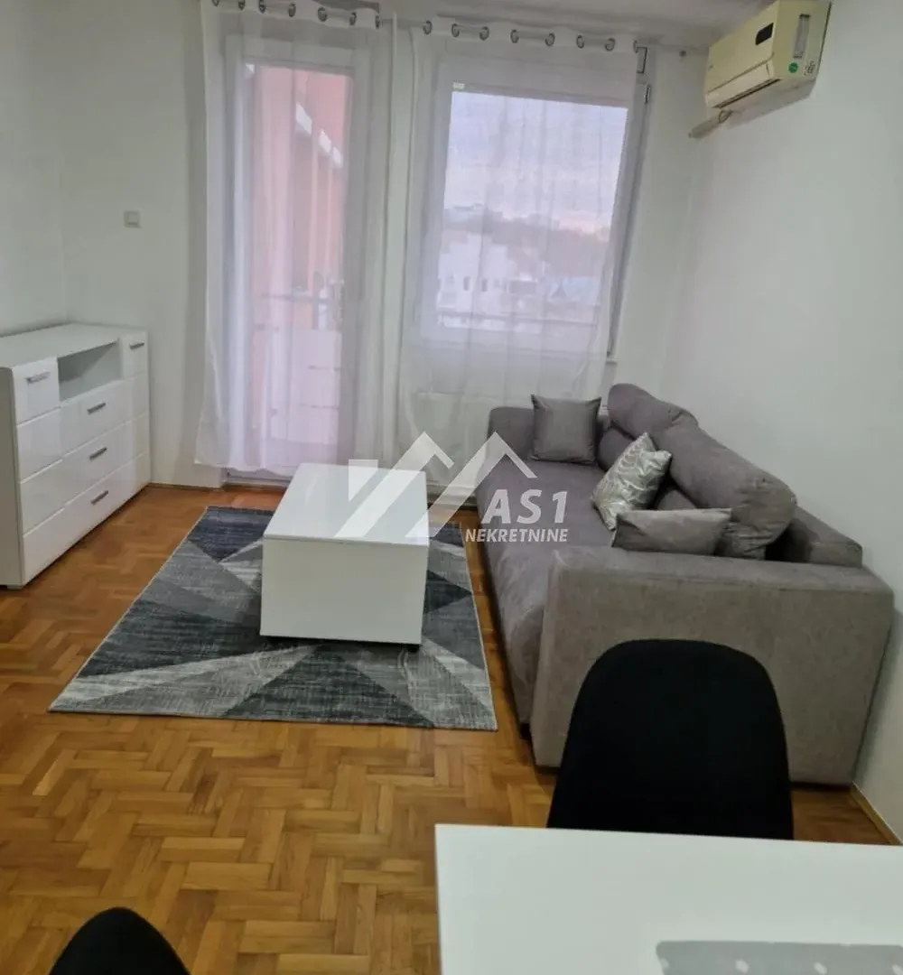 Izdavanje, dvosoban stan, 43m², Rotkvarija, Novi Sad Sve Podlokacije