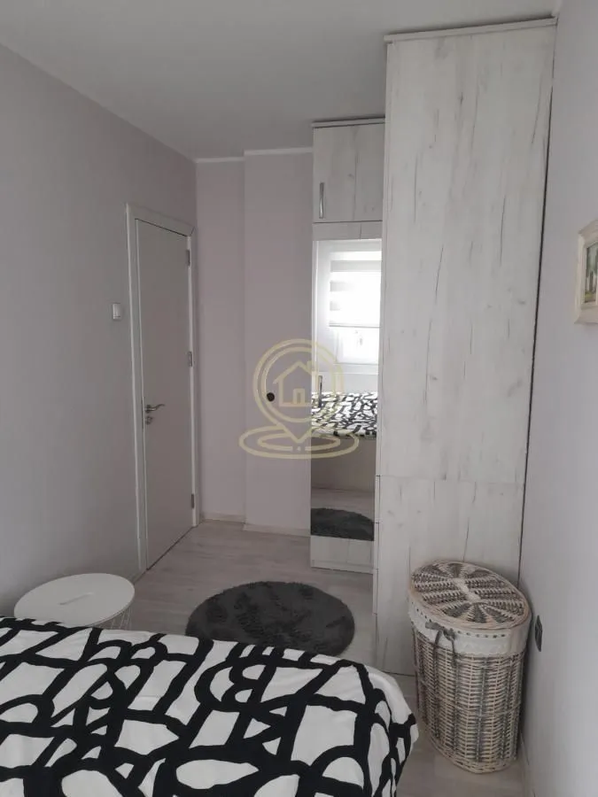 Izdavanje, dvosoban stan, 63m², Bulevar Oslobodjenja, Novi Sad Sve Podlokacije