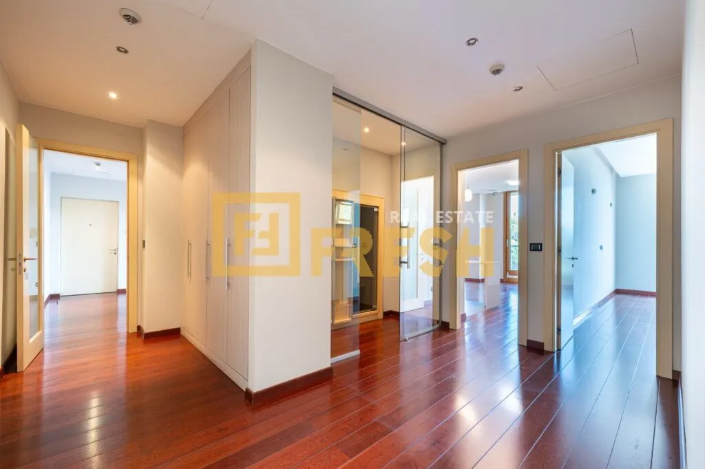 Prodaja, trosoban stan, 188m², Preko Morače, Podgorica
