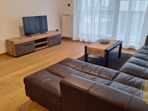 Izdavanje, trosoban stan, 72m², Autokomanda, Voždovac Sve Podlokacije