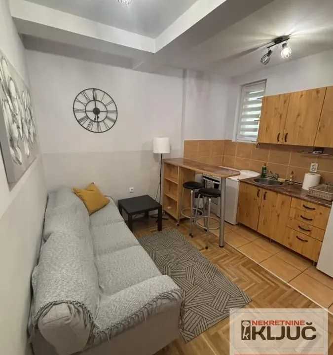 Prodaja, jednosoban stan, 25m², Centar, Novi Sad