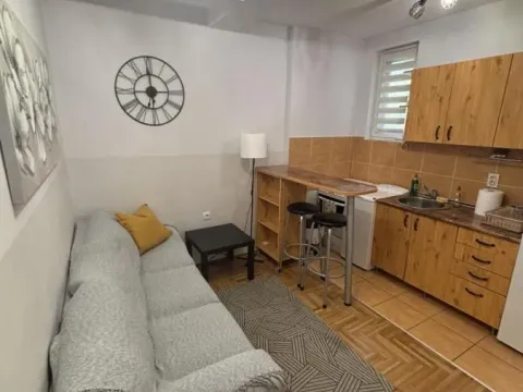 Prodaja, jednosoban stan, 25m², Centar, Novi Sad - image 1