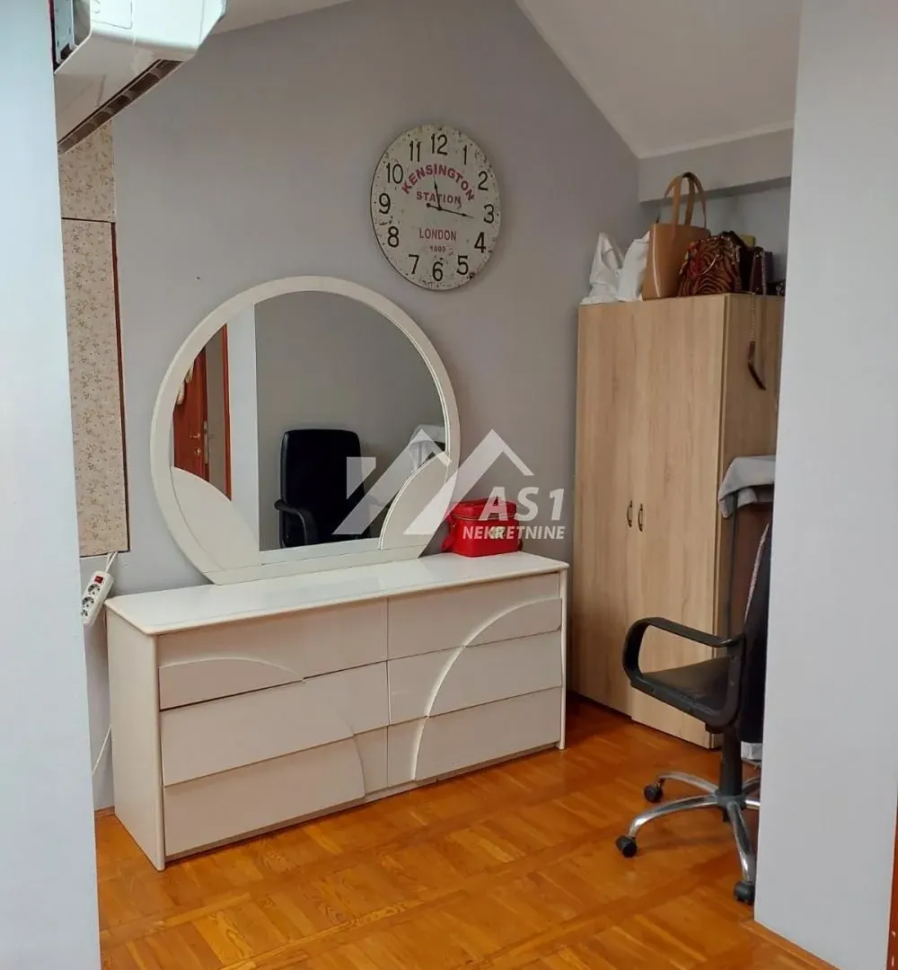 Sale, three bedroom apartment, 72m², Detelinara, Novi Sad Sve Podlokacije