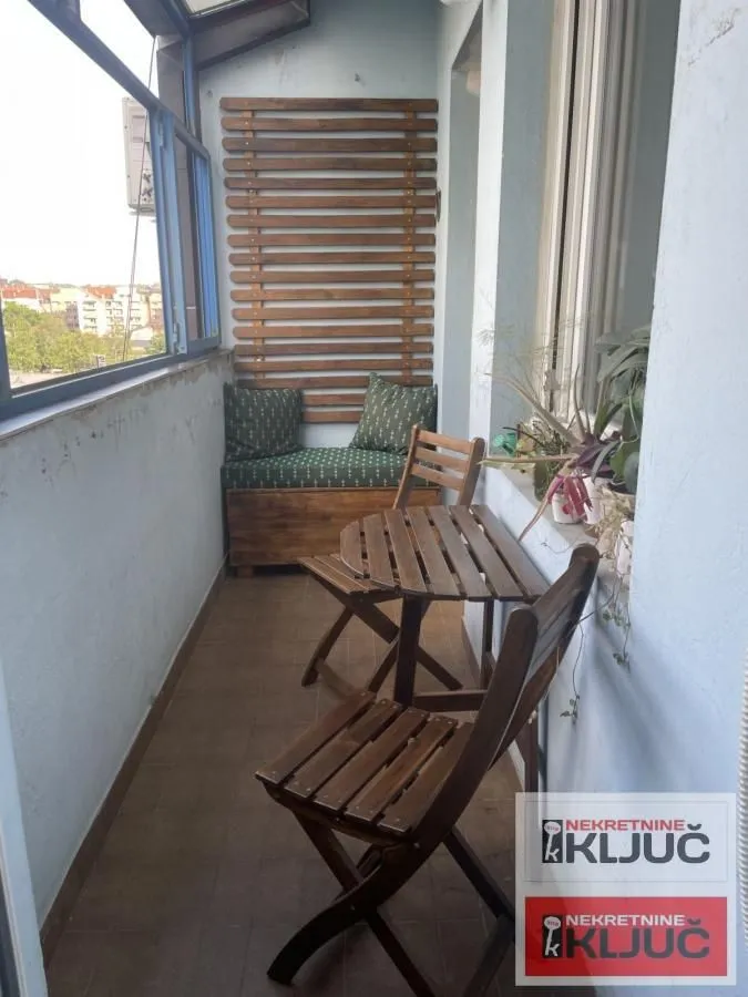 Prodaja, dvosoban stan, 57m², Bulevar Oslobodjenja, Novi Sad Sve Podlokacije