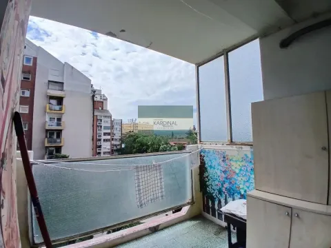 Izdavanje, trosoban stan, 78m², Centar, Jagodina - image 17