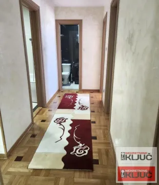 Izdavanje, četvorosoban stan, 102m², Bulevar patrijarha Pavla, Novi Sad Sve Podlokacije - image 11