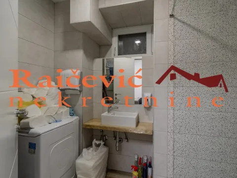 Prodaja, četvorosoban stan, 84m², Stari Grad, Beograd - image 19