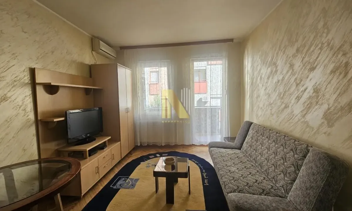 Izdavanje, garsonjera, 30m², Centar, Novi Sad