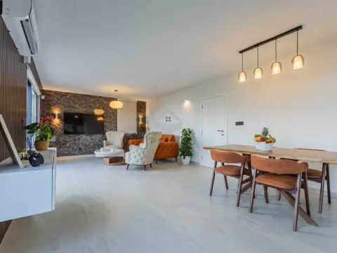 Izdavanje, kuća, 300m², Budva, Crna Gora - image 24