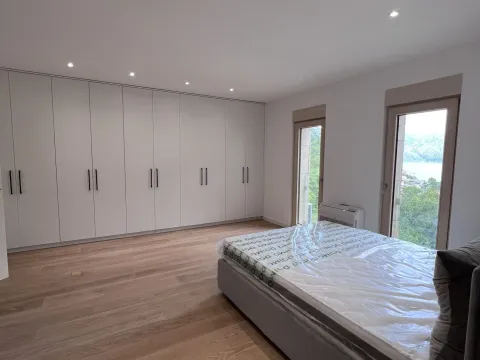 Sale, five bedroom apartment, 198m², Kotor, Crna Gora - image 11