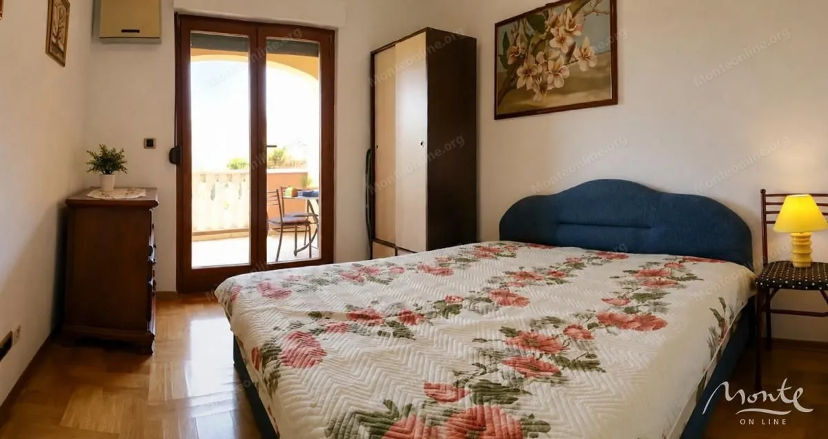 Sale, one bedroom apartment, 54m², Petrovac, Budva