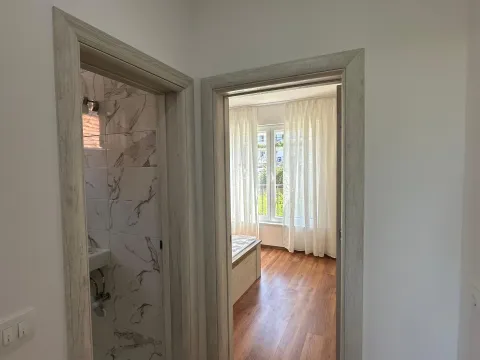 Izdavanje, jednosoban stan, 48m², Seljanovo, Tivat - image 3