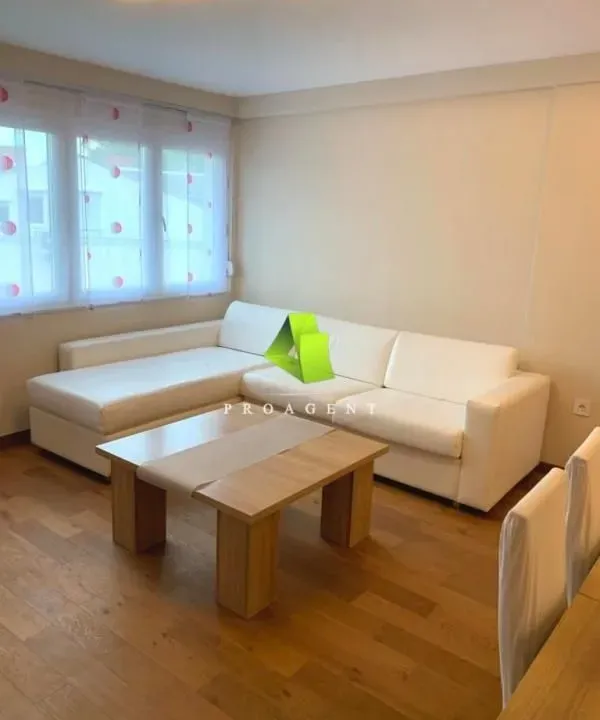 Izdavanje, trosoban stan, 90m², Medijana, Niš