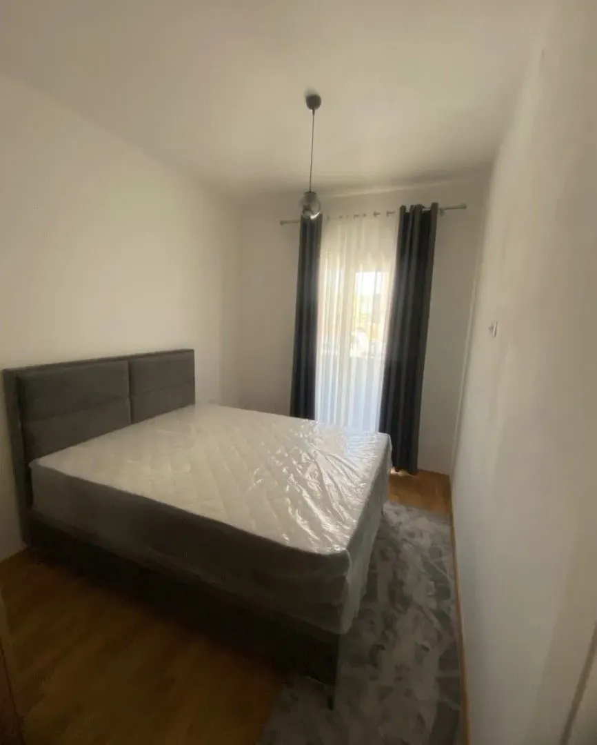 Izdavanje, jednosoban stan, 45m², Zabjelo, Podgorica