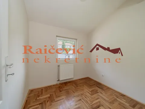 Prodaja, jednosoban stan, 31m², Rakovica, Beograd - image 11